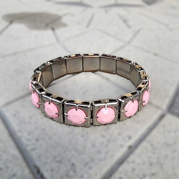 Vintage Silver Tone Bubblegum Pink Thermoset Square Link Bracelet Retro - Picture 2 of 5